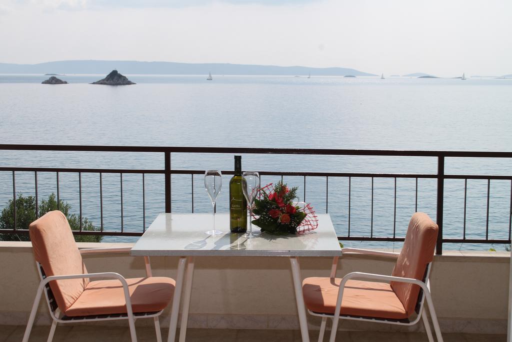 Apartments Villa Marija Seget Vranjica Oda fotoğraf