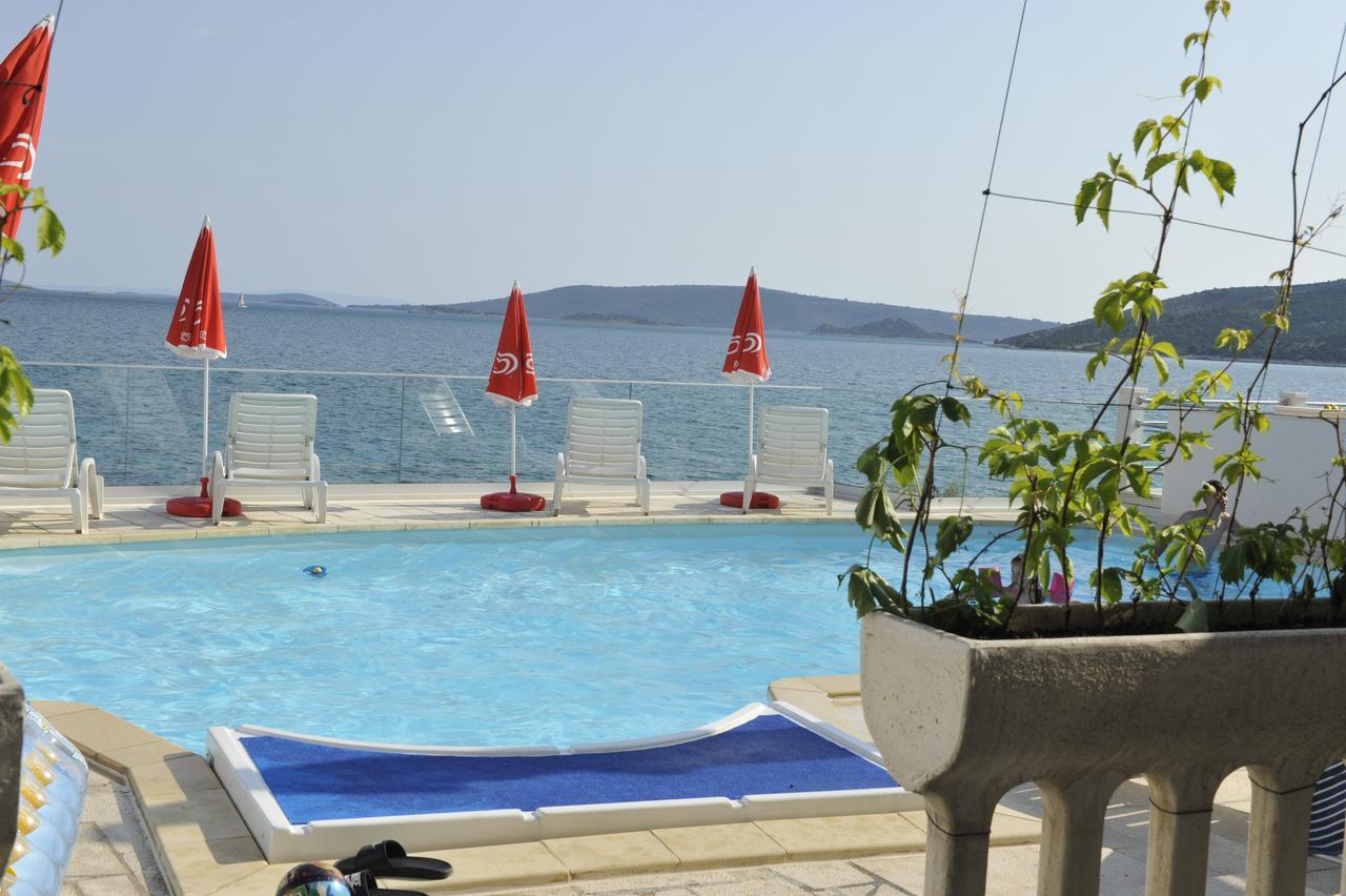 Apartments Villa Marija Seget Vranjica Oda fotoğraf